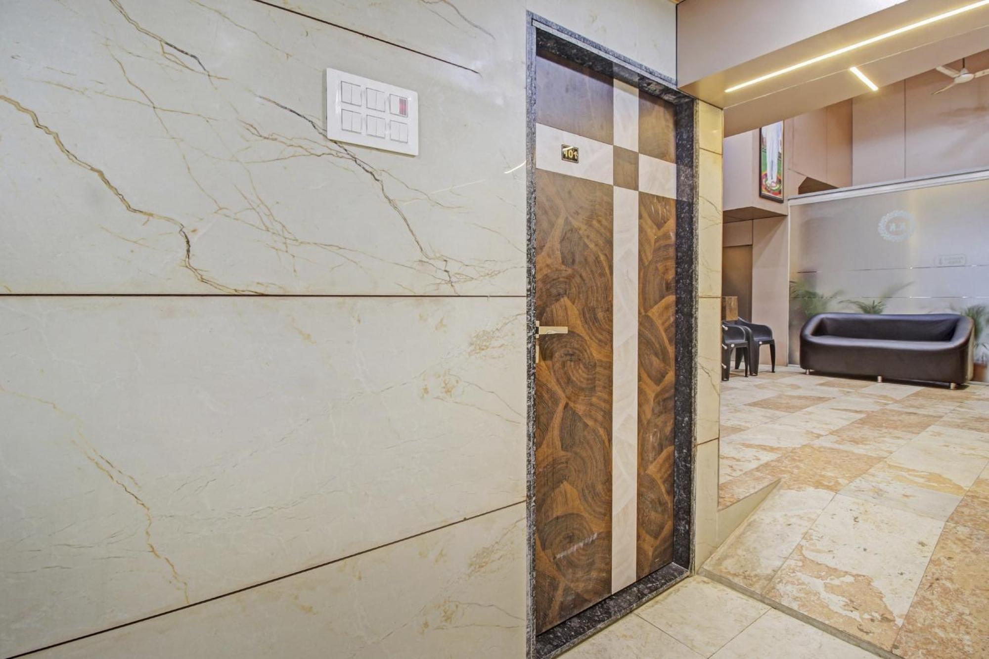 Hotel Ambedkar Kalyān المظهر الخارجي الصورة